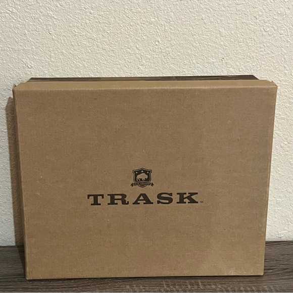 Designer H.S Trask Vivian Black Metallic Suede Ankle Boots - Picture 14 of 16